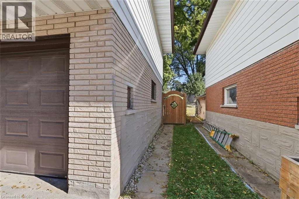 40 KENMORE Avenue