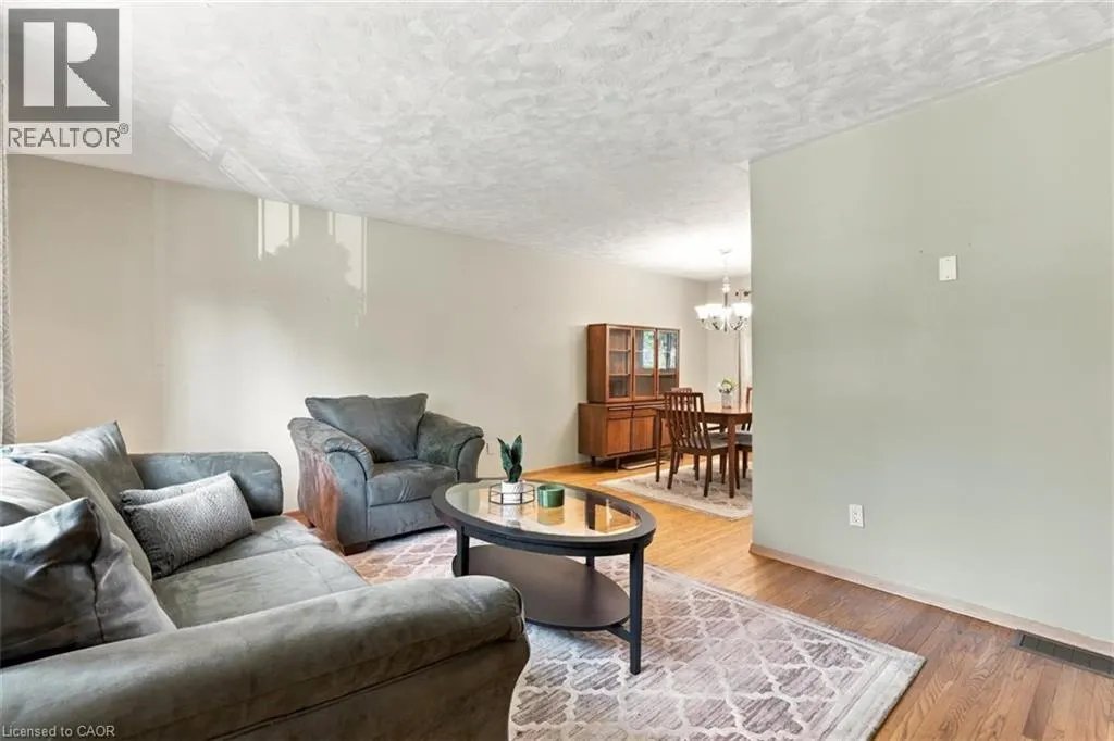 40 KENMORE Avenue