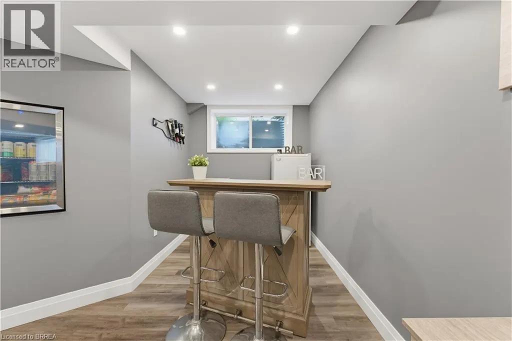 21 IRONGATE Drive