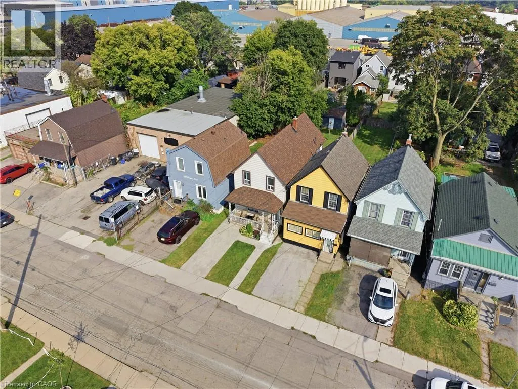 126 NIAGARA Street