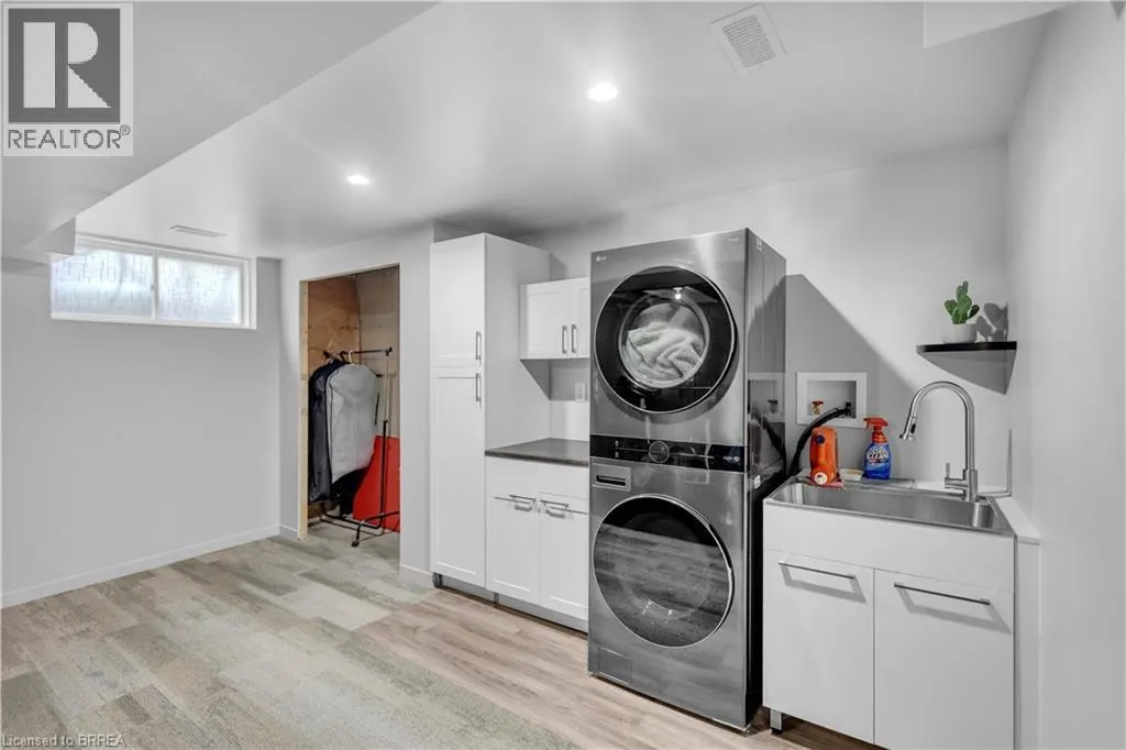 12 BRANTWOOD PARK Road Unit# C2 #C2