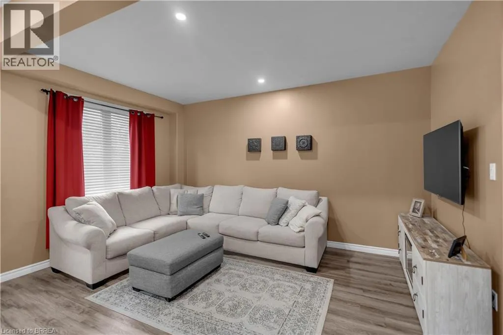 12 BRANTWOOD PARK Road Unit# C2 #C2