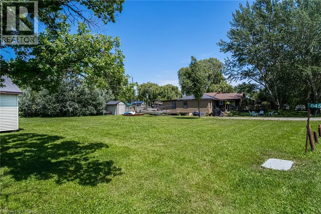 845 LAKESHORE Road