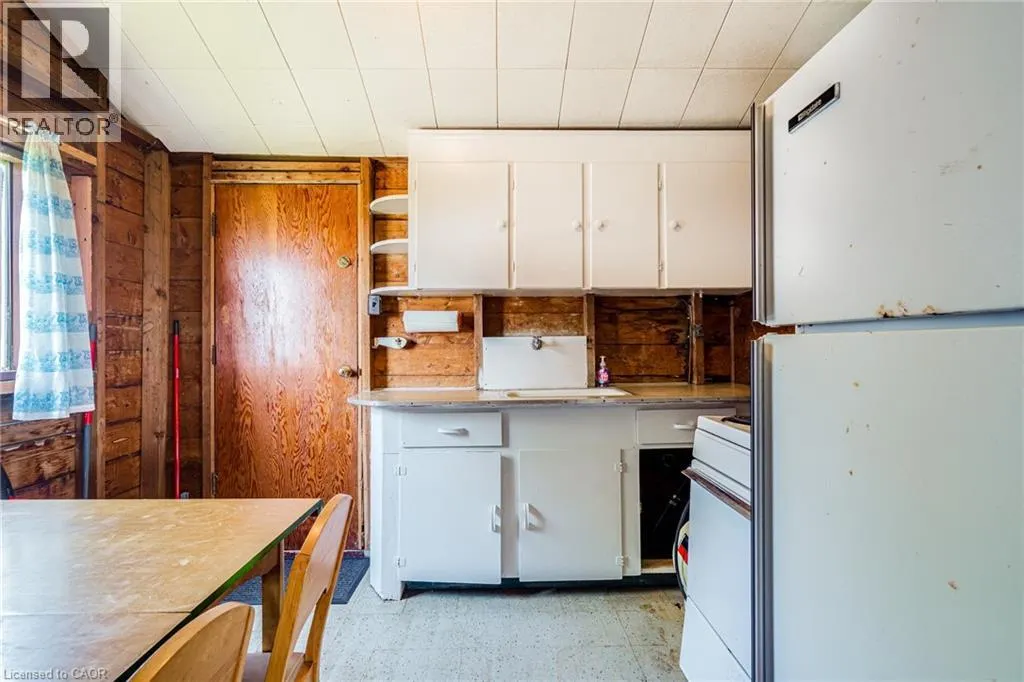 845 LAKESHORE Road