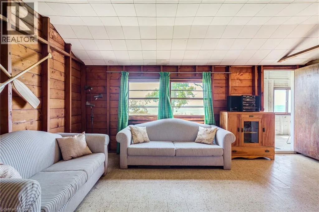 845 LAKESHORE Road