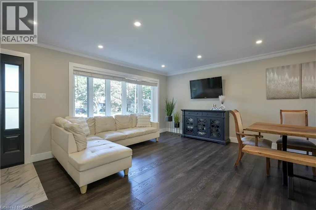 390 WENDALL Place