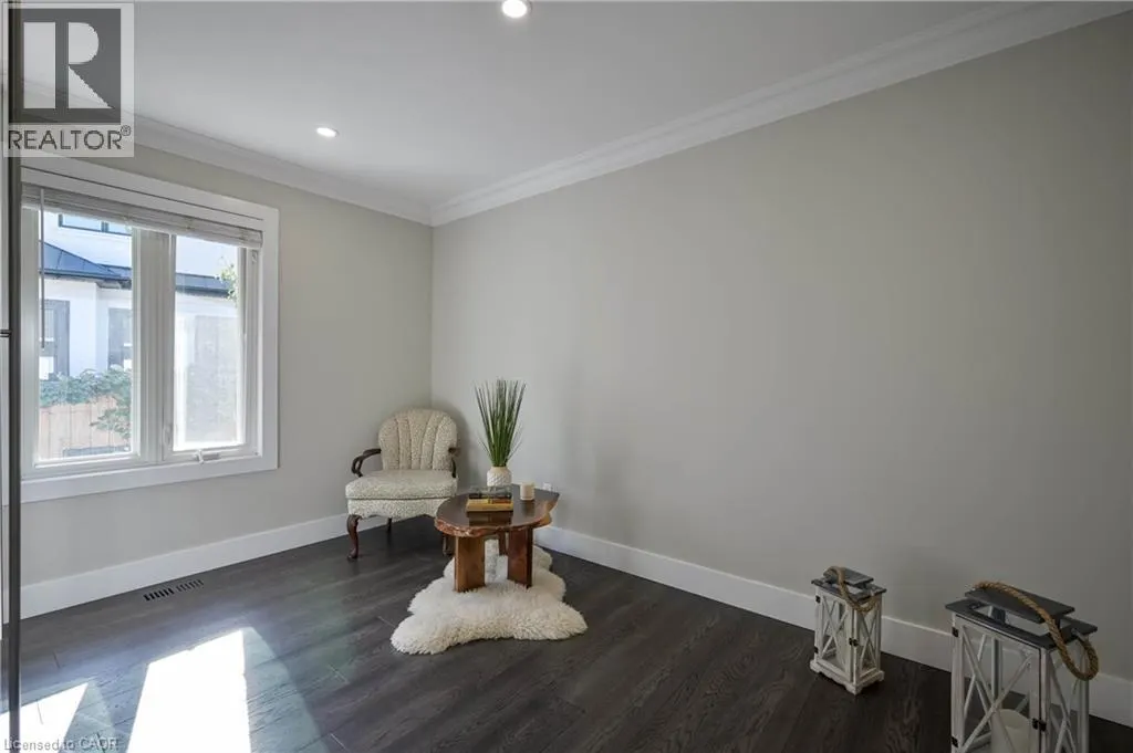 390 WENDALL Place