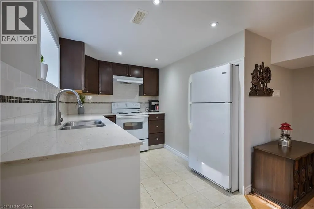 390 WENDALL Place