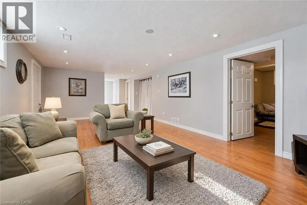 41 PRINCE CHARLES Drive
