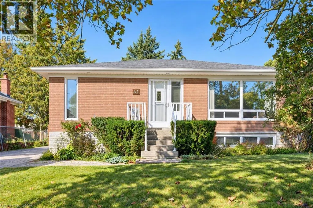 41 PRINCE CHARLES Drive