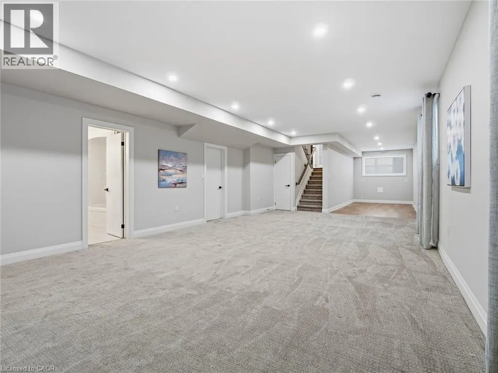 230 KNOLL Street