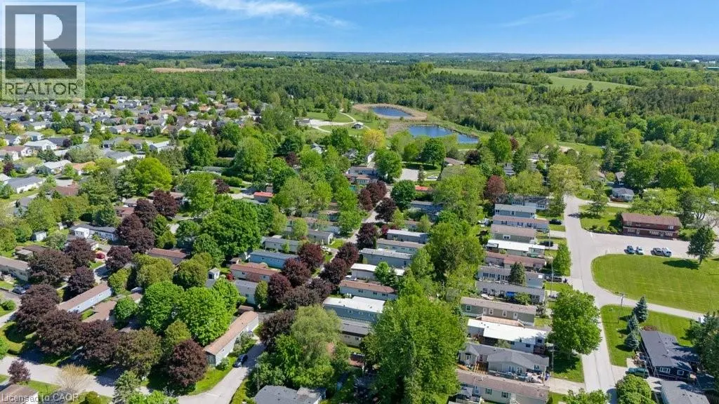 120 MAPLE Crescent