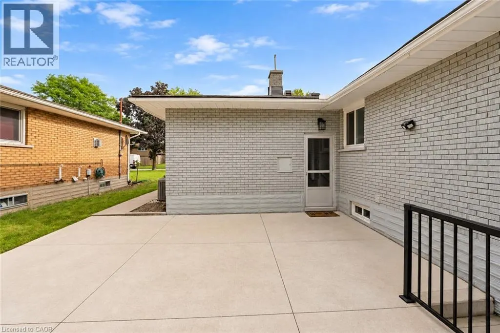 106 KENNETH Avenue