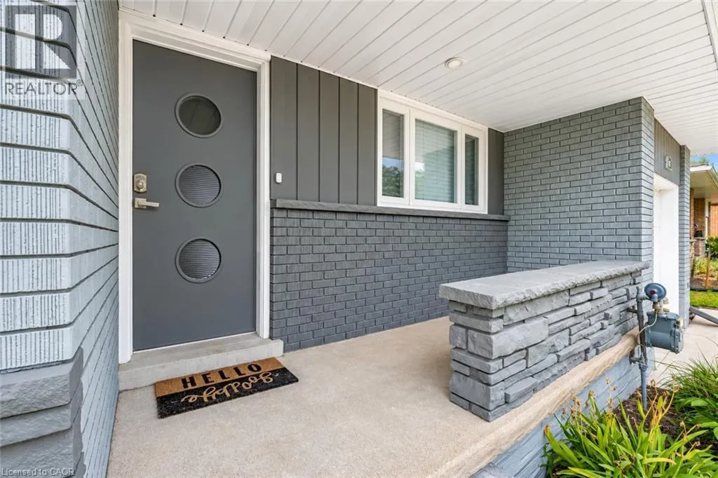 106 KENNETH Avenue