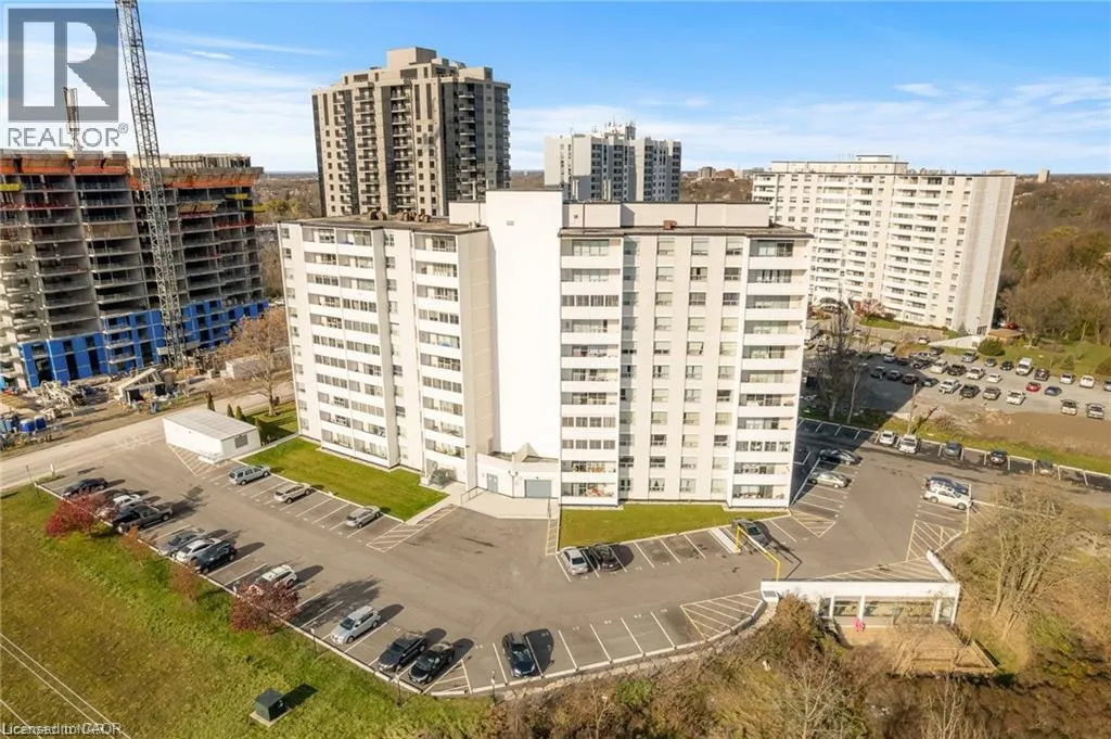 35 TOWERING HEIGHTS Boulevard Unit# 809 #809