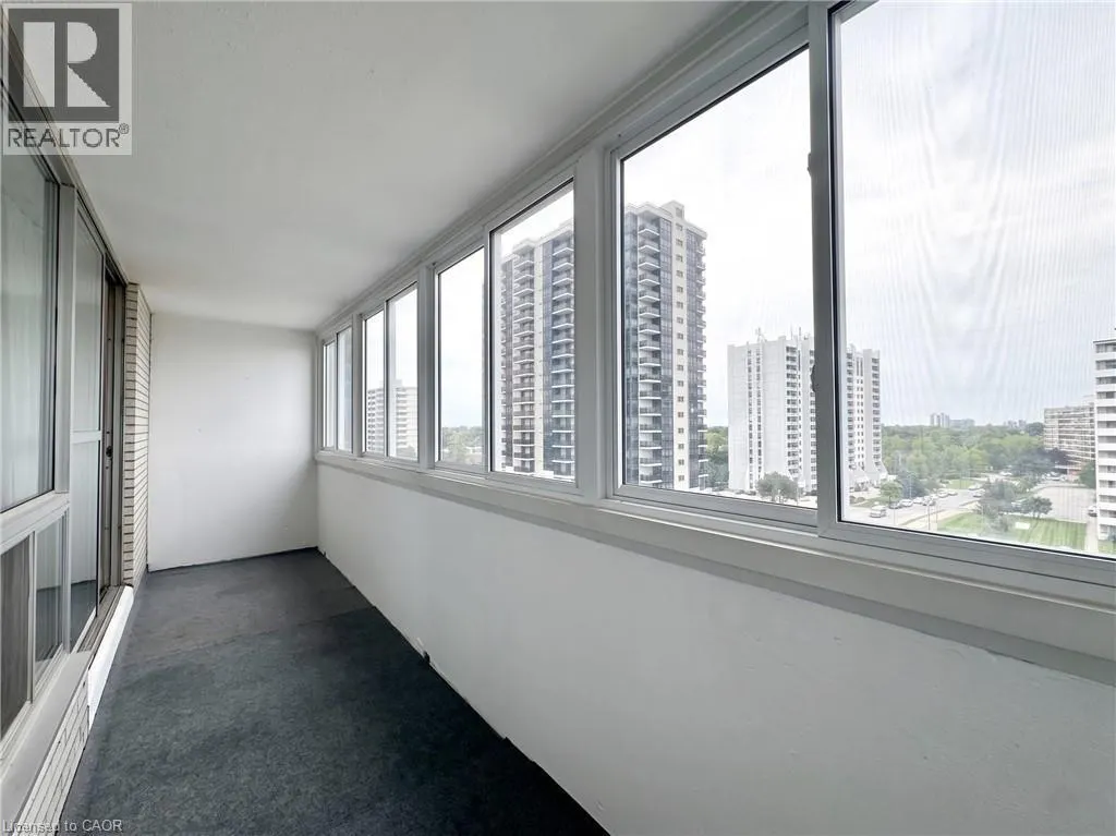 35 TOWERING HEIGHTS Boulevard Unit# 809 #809
