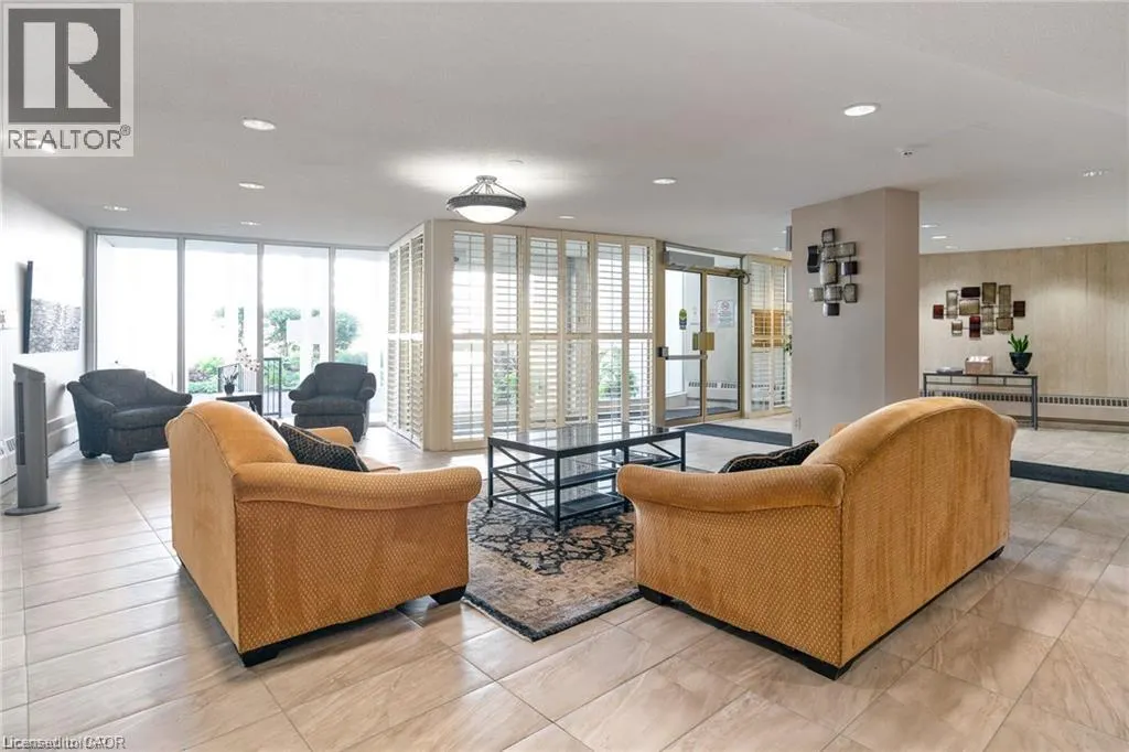 35 TOWERING HEIGHTS Boulevard Unit# 809 #809
