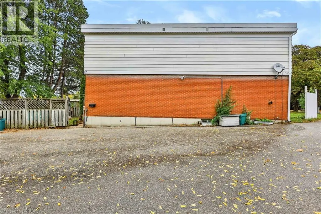 23 BRENDA Court
