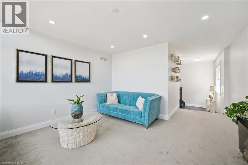 736 WOOD LILY Street