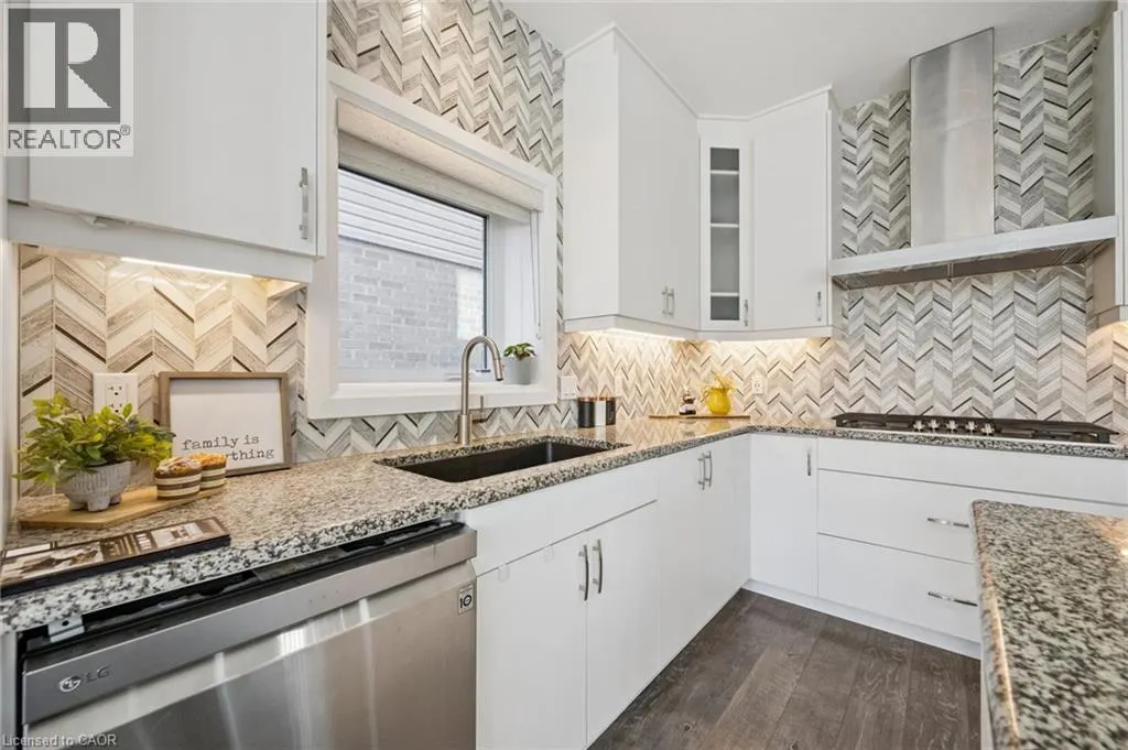 736 WOOD LILY Street