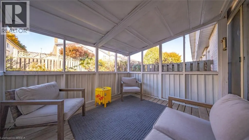 23 FREEMAN Crescent