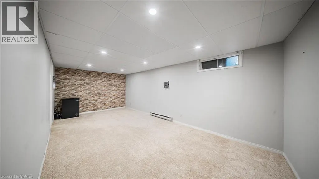 23 FREEMAN Crescent