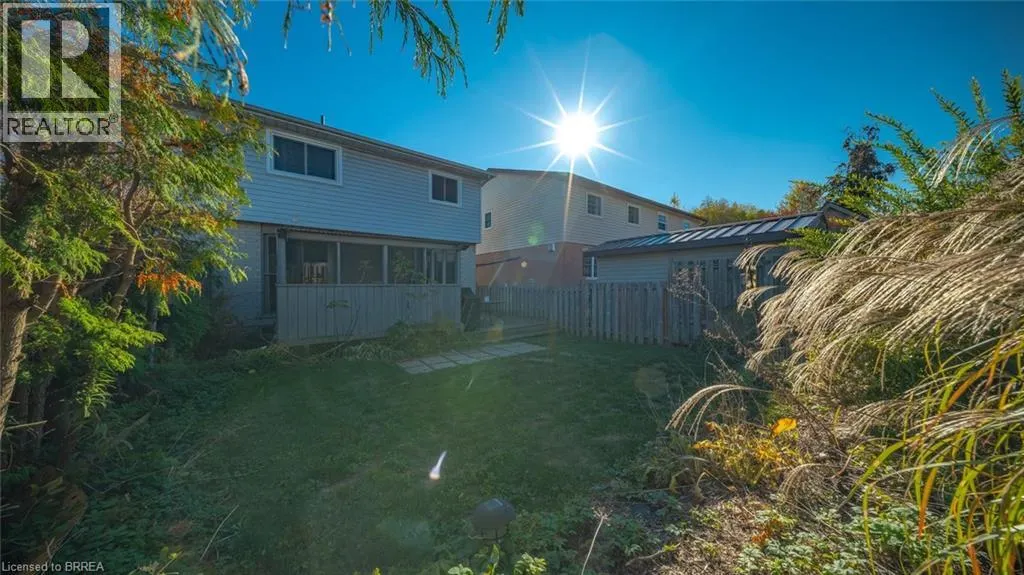 23 FREEMAN Crescent