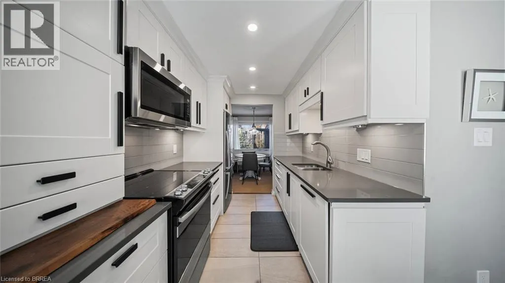 23 FREEMAN Crescent