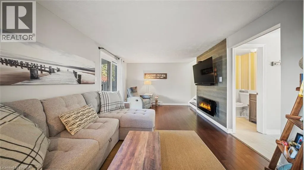 23 FREEMAN Crescent
