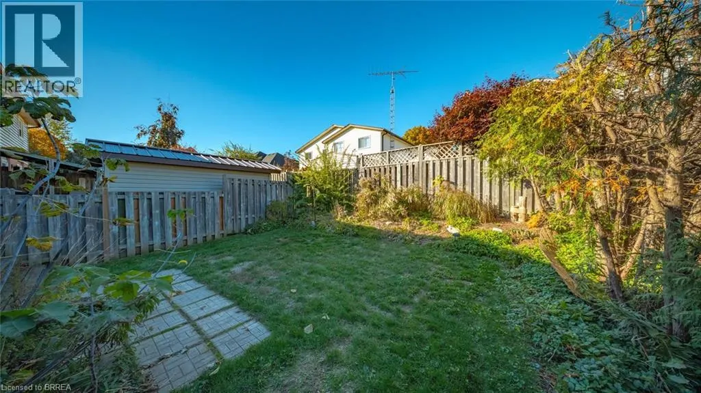 23 FREEMAN Crescent