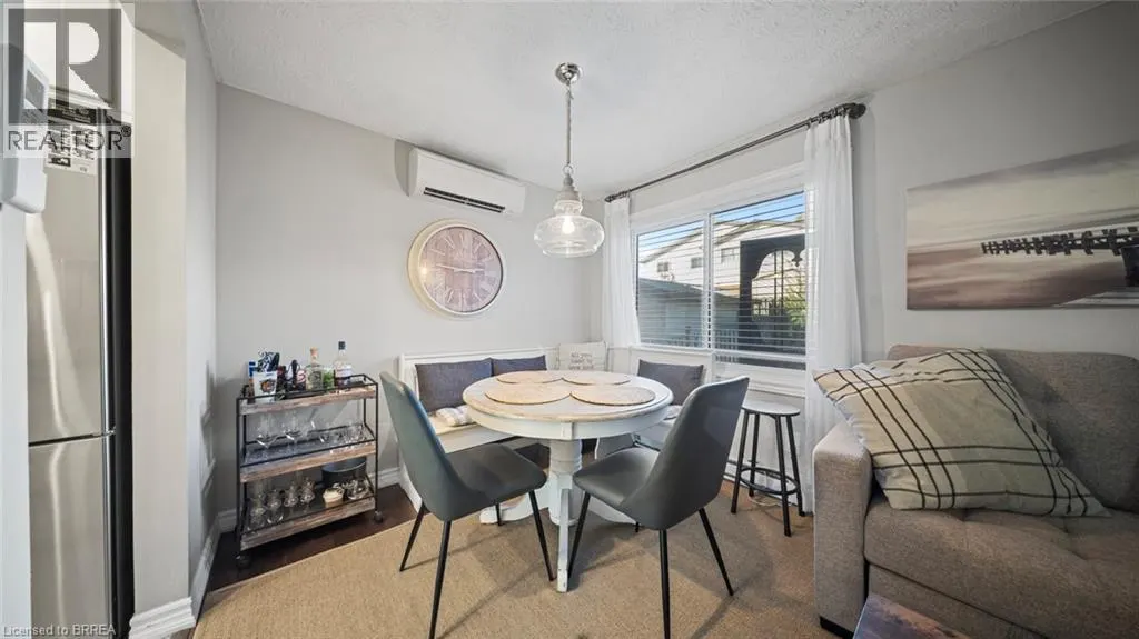 23 FREEMAN Crescent