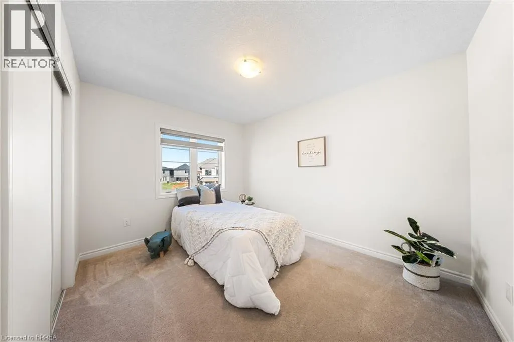 1 BEE Crescent