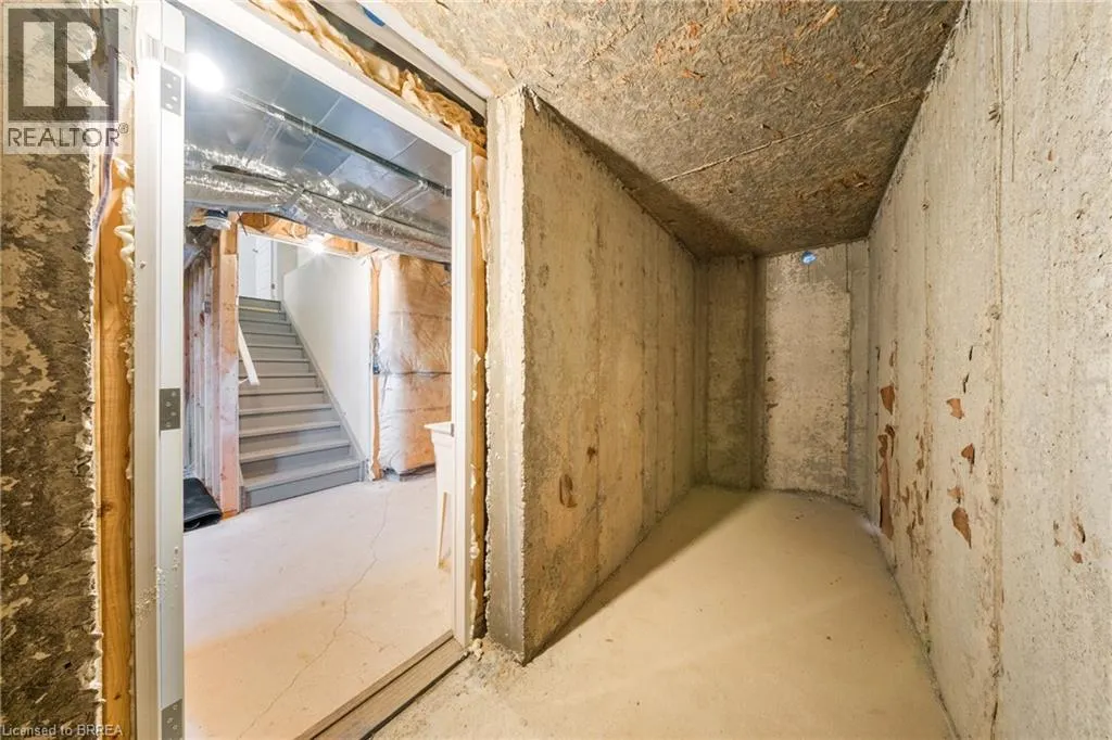 1 BEE Crescent