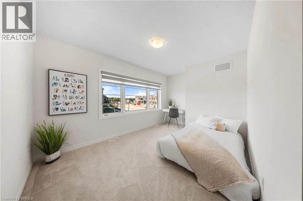 1 BEE Crescent