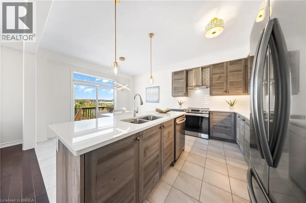 1 BEE Crescent