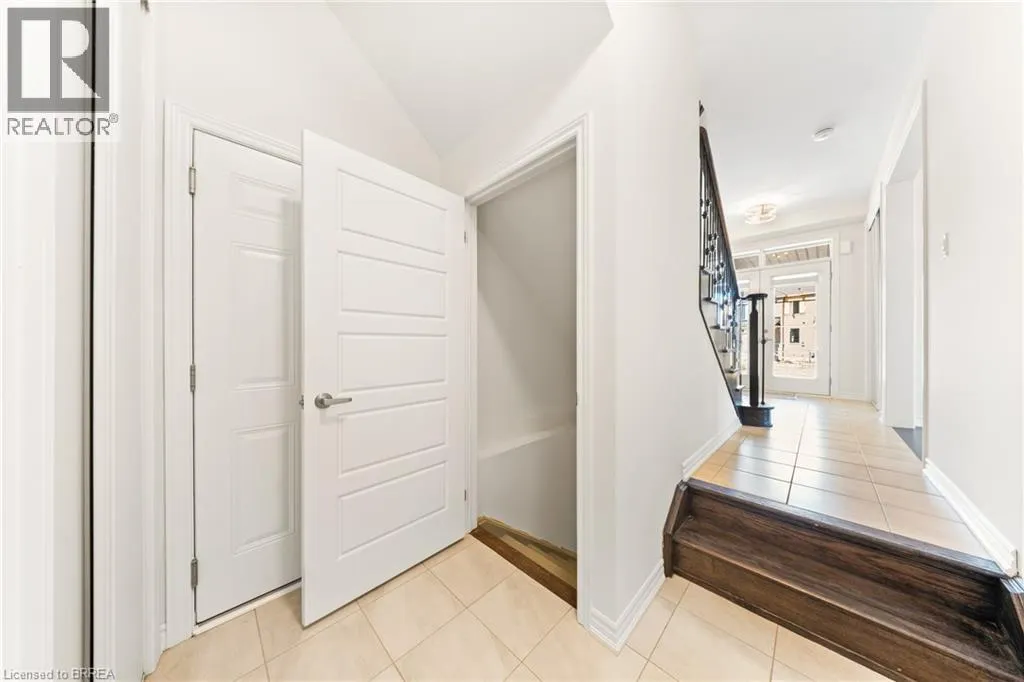 1 BEE Crescent