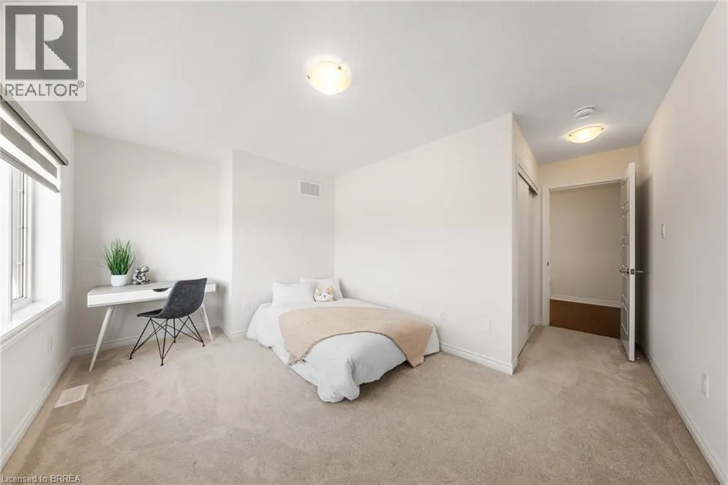 1 BEE Crescent