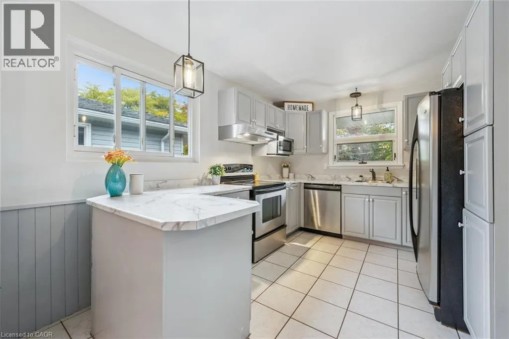 35 EASTVIEW Road
