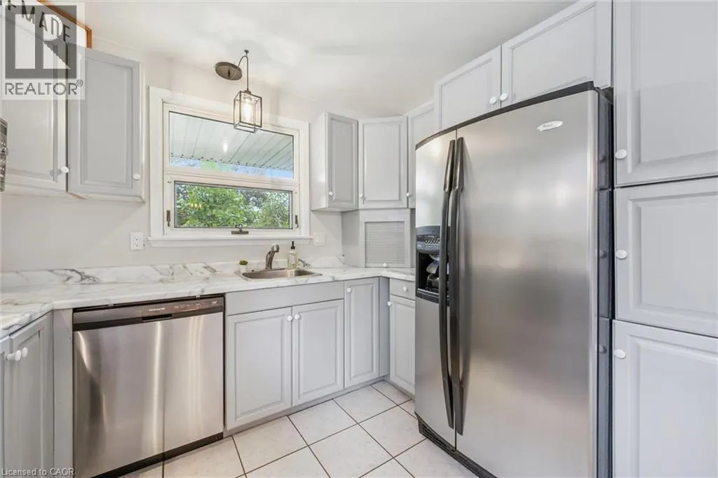 35 EASTVIEW Road