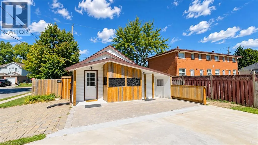 76 AVENUE Road