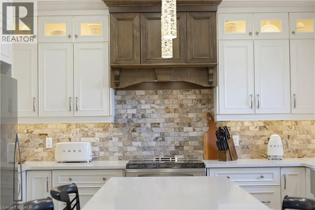 247 FERN Crescent