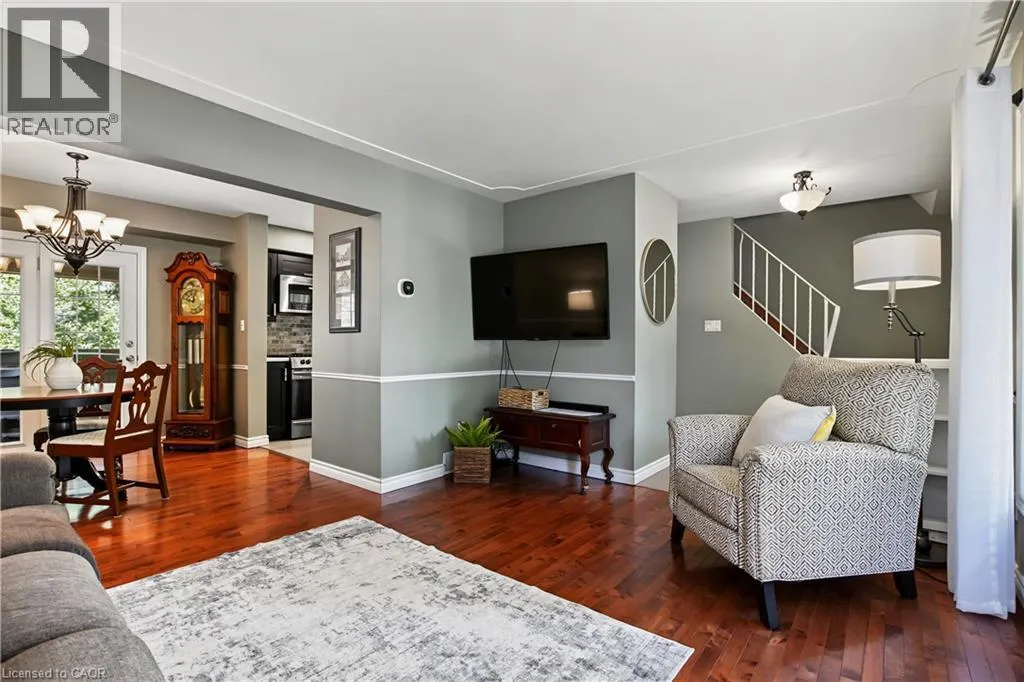 111 MACGREGOR Crescent
