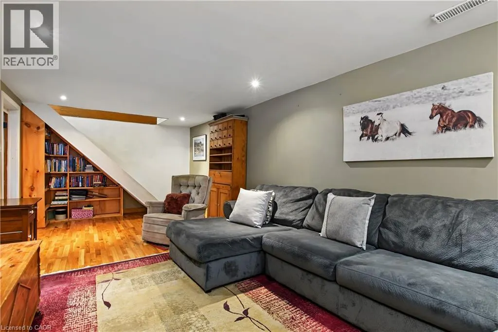 111 MACGREGOR Crescent