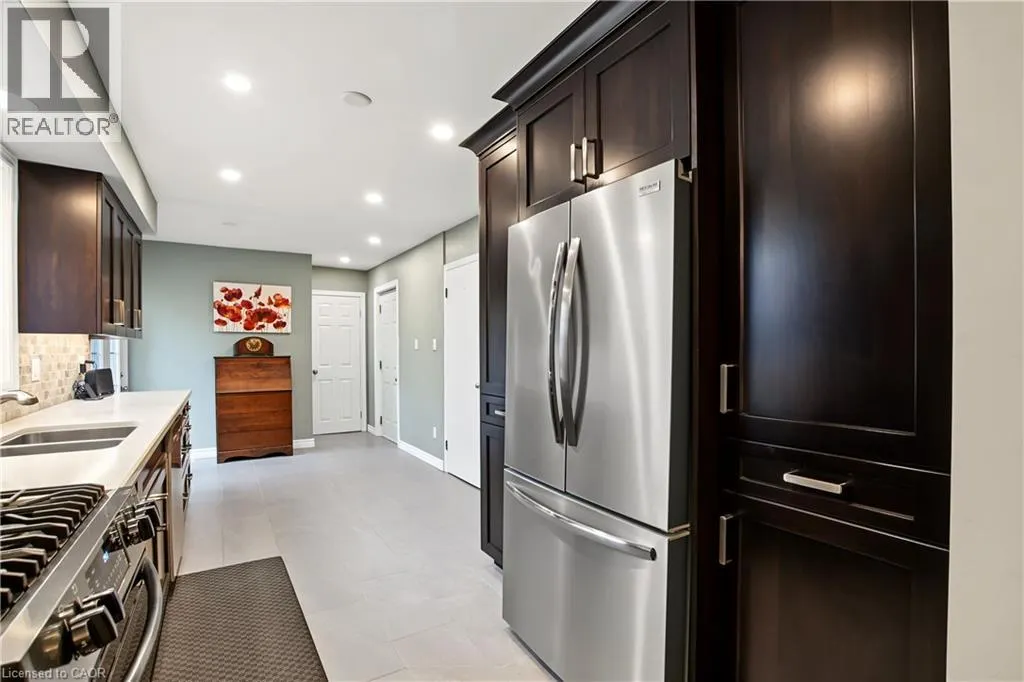 111 MACGREGOR Crescent