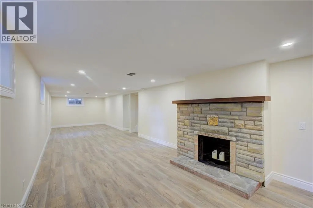 24 VALEWOOD Place