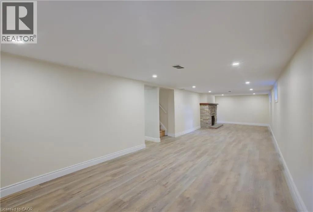 24 VALEWOOD Place