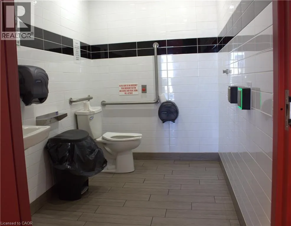 300 NORTH SERVICE Road Unit# B3B #B3B