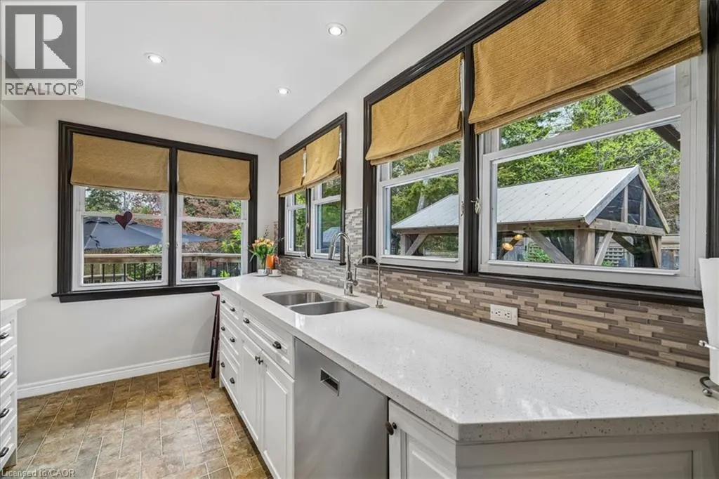 316 RIVER SIDE Drive