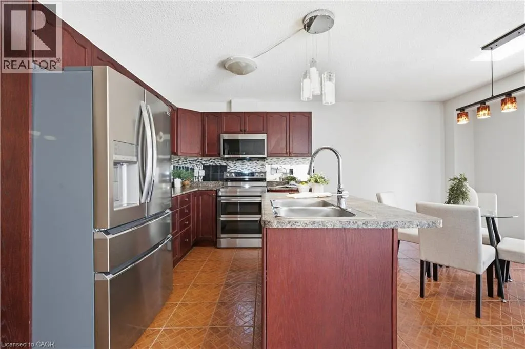 324 BEAUMONT Crescent