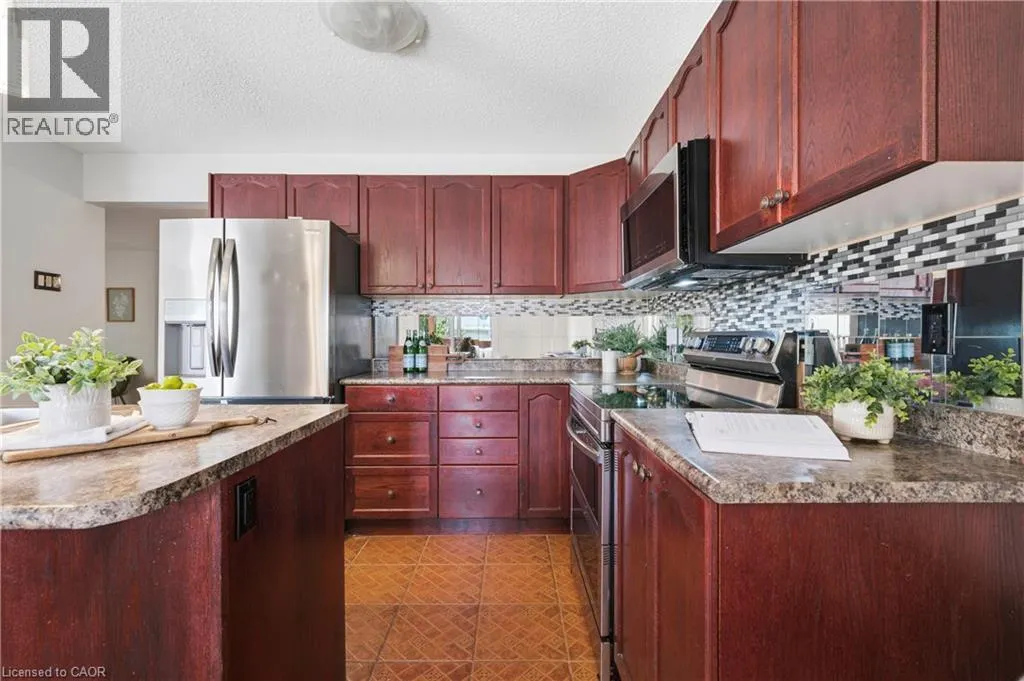 324 BEAUMONT Crescent
